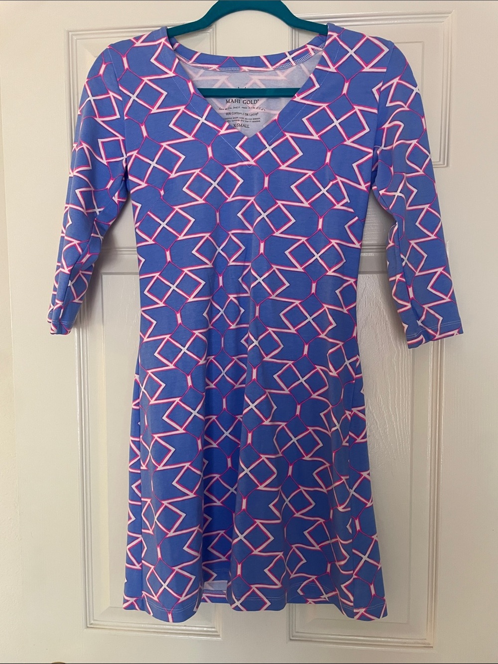 MAHI GOLD Blue and Pink Geometric V‑Neck Mini Dress